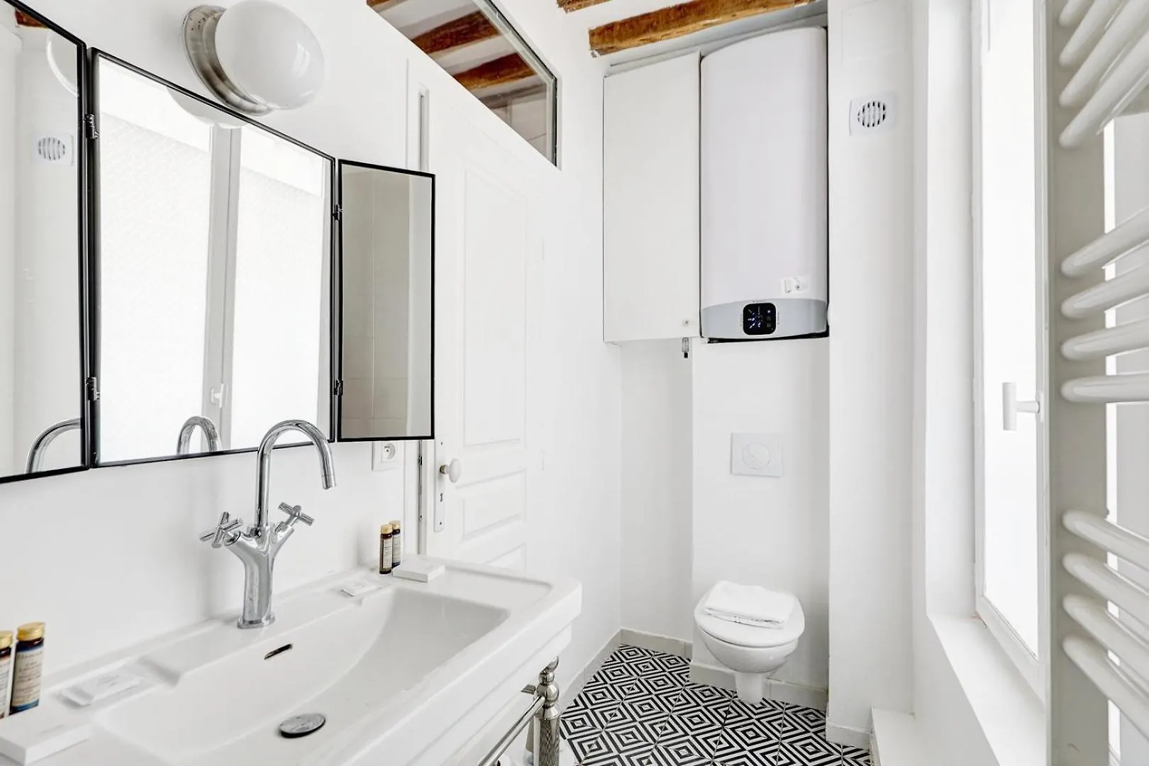Bluestay 284 - Superbe Appartement Dans Le Marais Paris France