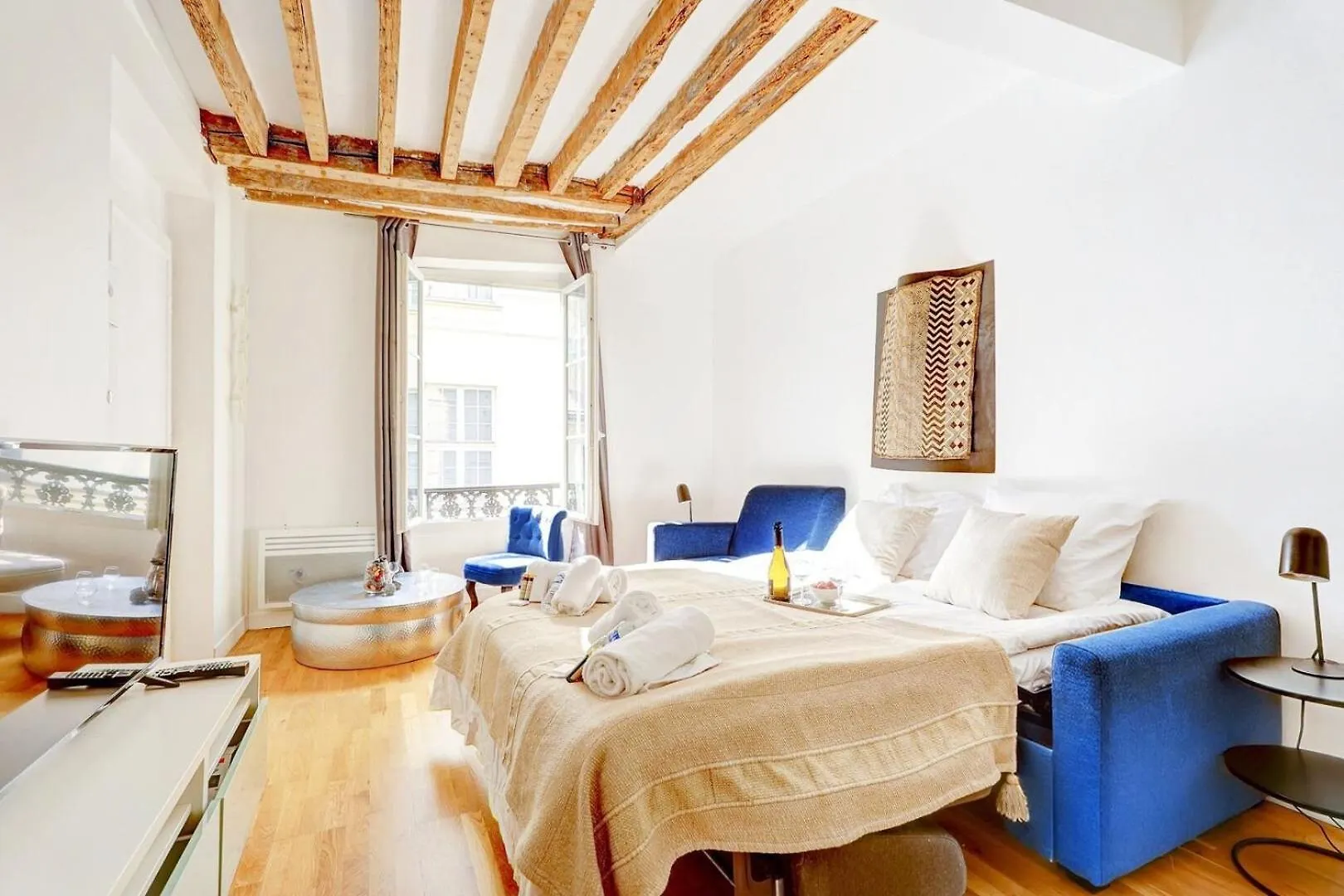 Apartment Bluestay 284 - Superbe Appartement Dans Le Marais Paris France